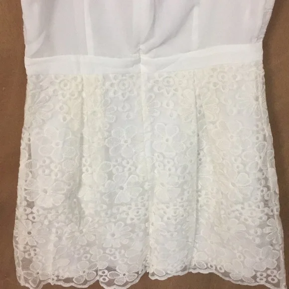 White dress - Picture 6 of 6